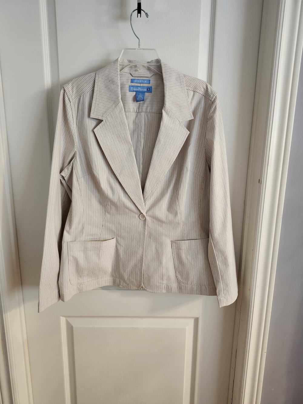 Vintage Cream Pinstripe Blazer - Single Button